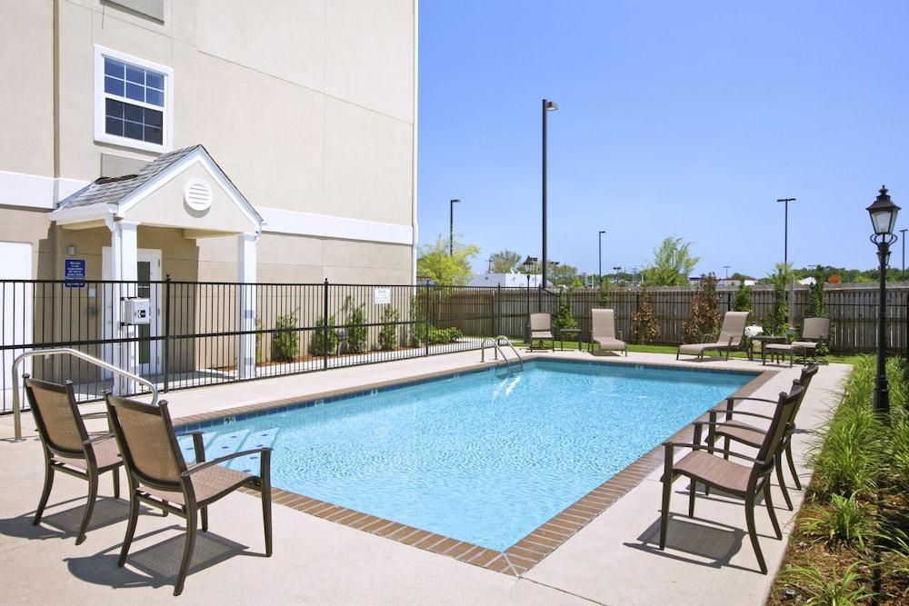 Microtel Inn And Suites Baton Rouge Airport Экстерьер фото