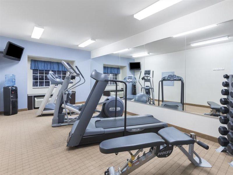 Microtel Inn And Suites Baton Rouge Airport Экстерьер фото